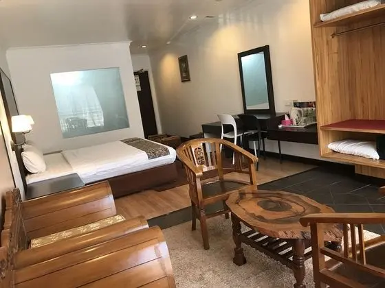 Premium Tek Büyük Yataklı Oda