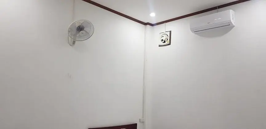 Business Tek Büyük Yataklı Oda