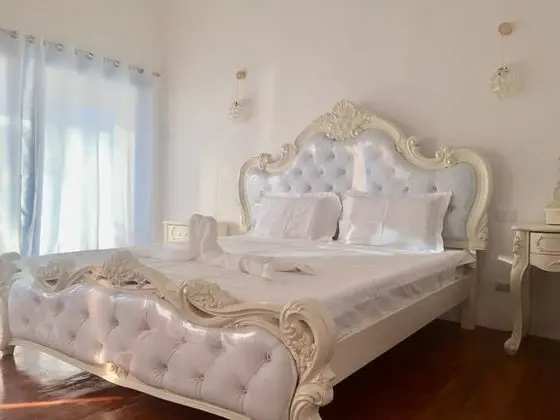 Oda, 1 Büyük (Queen) Boy Yatak