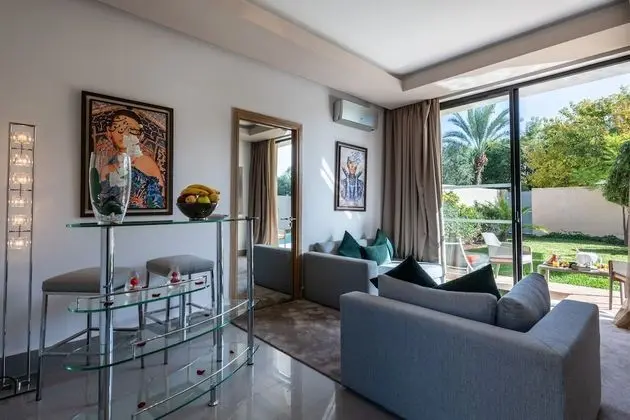 Suite Deluxe avec piscine privée chauffée et jardin privé