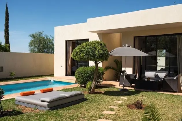 Suite Deluxe avec piscine privée chauffée et jardin privé