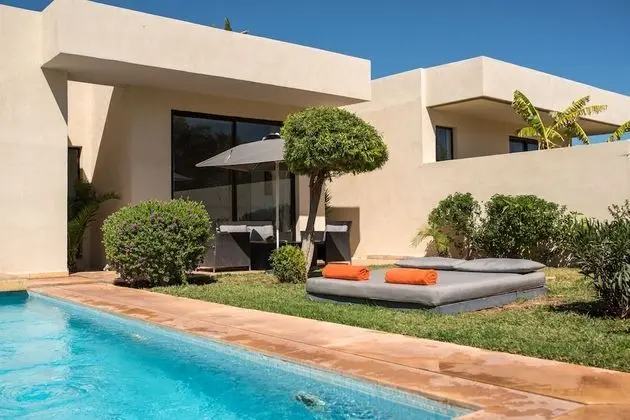 Suite Deluxe avec piscine privée chauffée et jardin privé