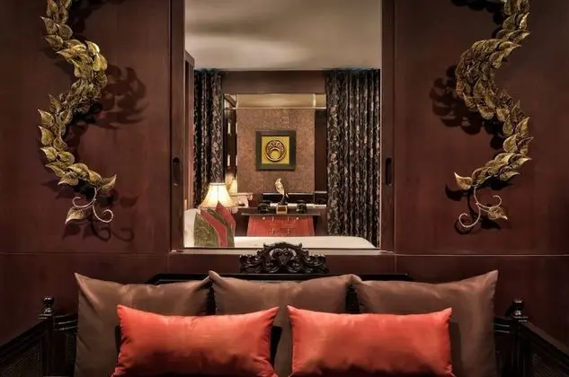 S Class Suite