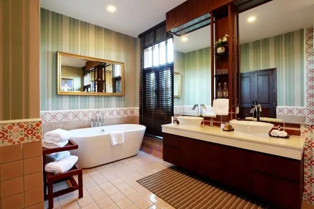 S Class Suite
