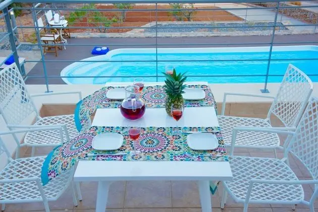 Superior Villa, 3 Yatak Odası, Kişiye Özel Havuzlu, Deniz Manzaralı