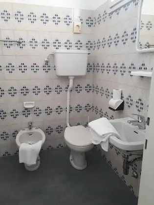 Üç Kişilik Oda