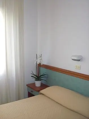 Classic Tek Büyük veya İki Ayrı Yataklı Oda