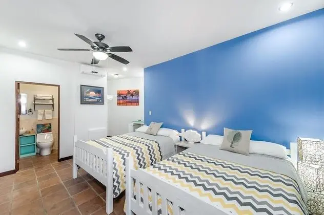 Surf Room