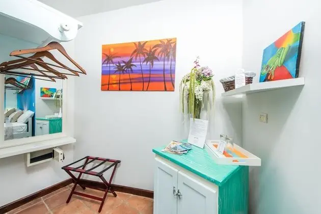 Surf Room