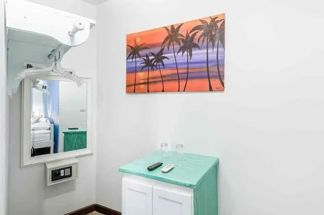 Surf Room