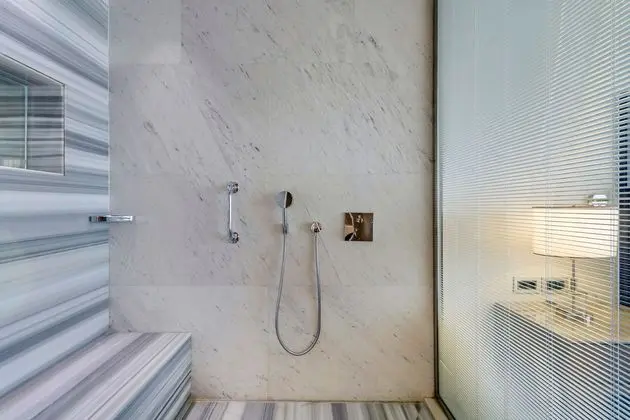 Deluxe Kısmi Deniz Manzaralı