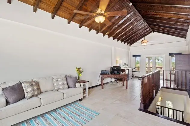 Manatee Luxury Villa, 4 Bedrooms, Private Pool, Ocean View