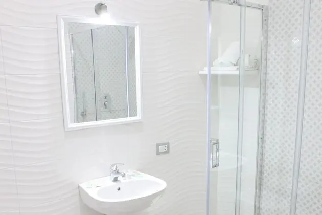 Standard Büyük Yataklı Tek Kişilik Oda