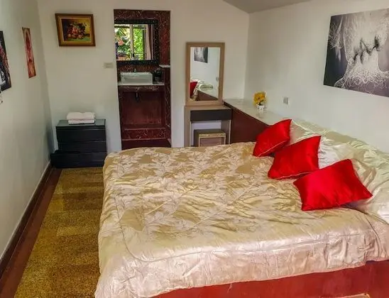 Deluxe Villa, 4 Yatak Odası, Kişiye Özel Havuzlu, Bahçe Manzaralı