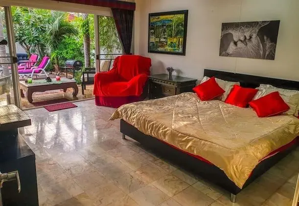 Grand Villa, 5 Yatak Odası, Kişiye Özel Havuzlu, Bahçe Manzaralı