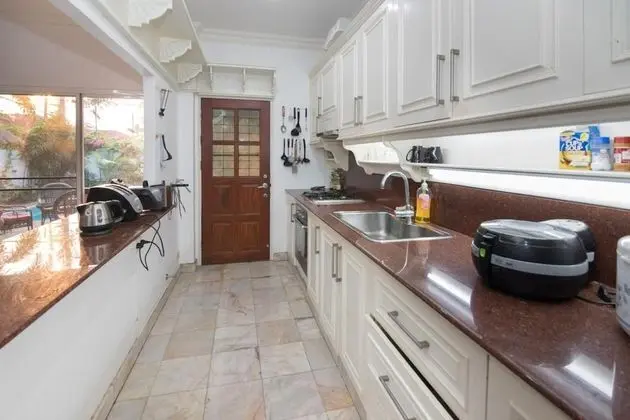 Grand Villa, 5 Yatak Odası, Kişiye Özel Havuzlu, Bahçe Manzaralı