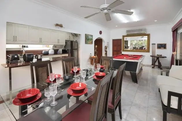 Grand Villa, 5 Yatak Odası, Kişiye Özel Havuzlu, Bahçe Manzaralı