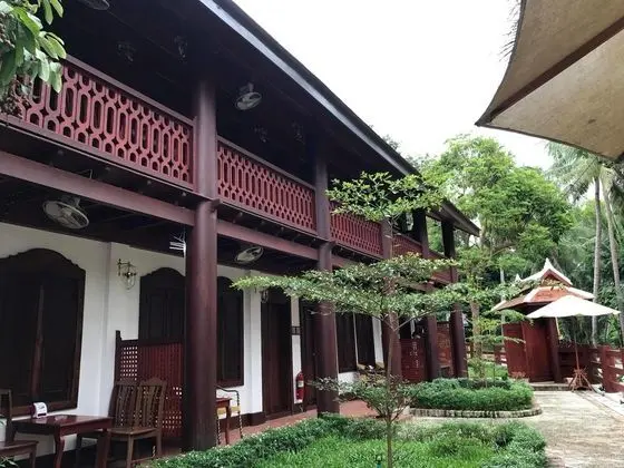 Tek Büyük veya İki Ayrı Yataklı Oda, Nehir Manzaralı