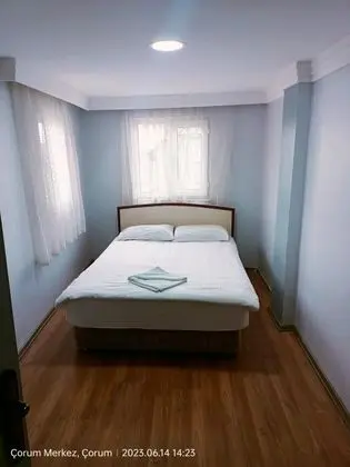 Standart Oda, Sokak Manzaralı