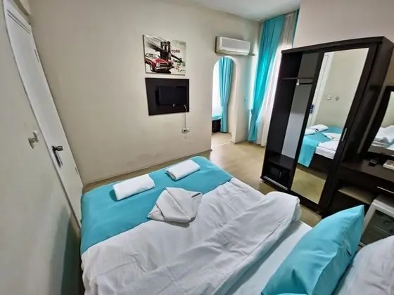 Geniş Aile Odası, Bahçe Manzaralı, Balkonlu
