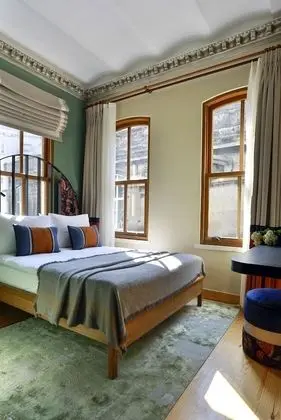 Deluxe Family Suite