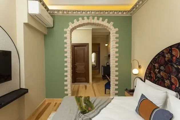 Deluxe Üç Kişilik Oda