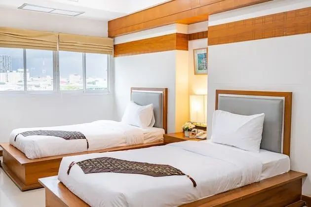 Deluxe Family Suite