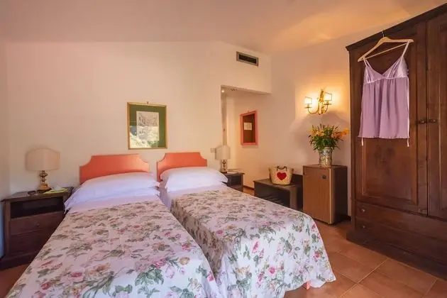 Classic Tek Büyük veya İki Ayrı Yataklı Oda