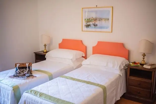 Classic Tek Büyük veya İki Ayrı Yataklı Oda