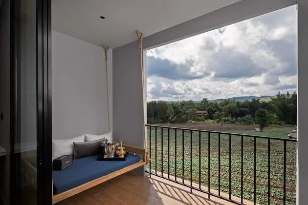 Deluxe Room (Mountain View)
