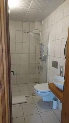 Deluxe Tek Büyük Yataklı Oda, 1 Çift Kişilik Yatak, Bahçe Manzaralı, Bahçeli