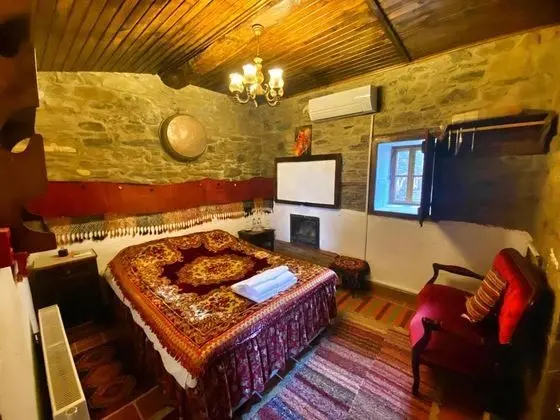 Beyaz Oda, Bahçe Manzaralı, Şömineli