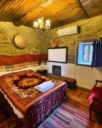 Beyaz Oda, Bahçe Manzaralı, Şömineli