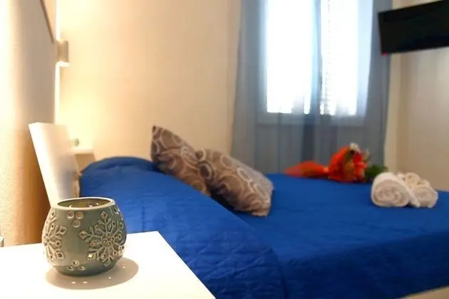 Üç Kişilik Oda, Birden Çok Yatak, Sigara İçilmez