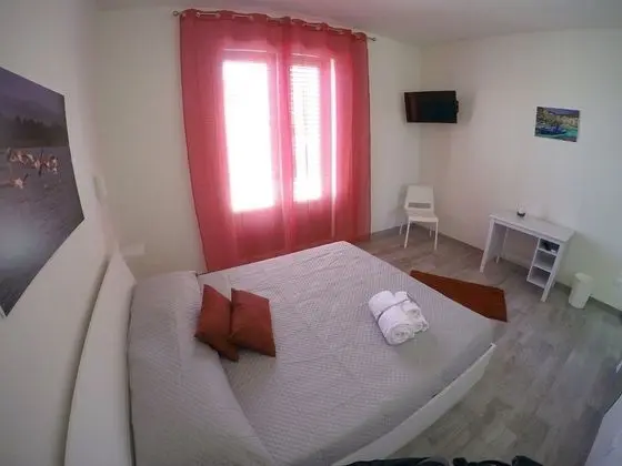 Üç Kişilik Oda, Birden Çok Yatak, Sigara İçilmez