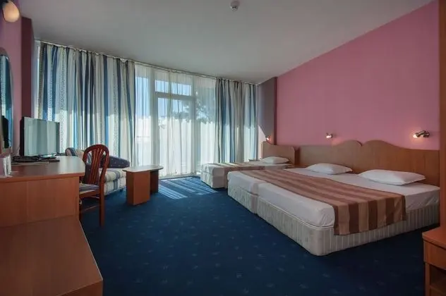 Üç Kişilik Oda, Balkon, Deniz Manzaralı