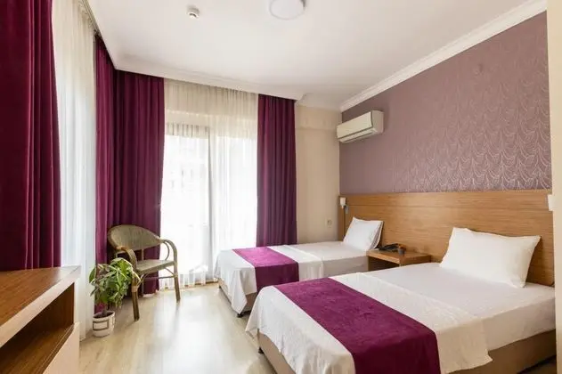 Çift Kişilik Oda - Balkonlu,havuz Manzaralı,balkonlu