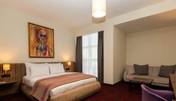 Deluxe Tek Büyük Yataklı Oda