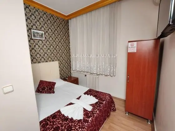 Tek Kişilik, Şehir Manzaralı