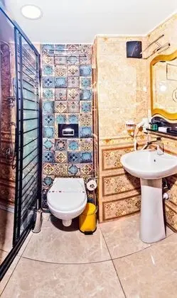 Bathroom amenities