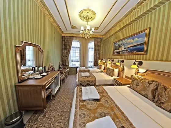Deluxe Dört Kişilik Oda