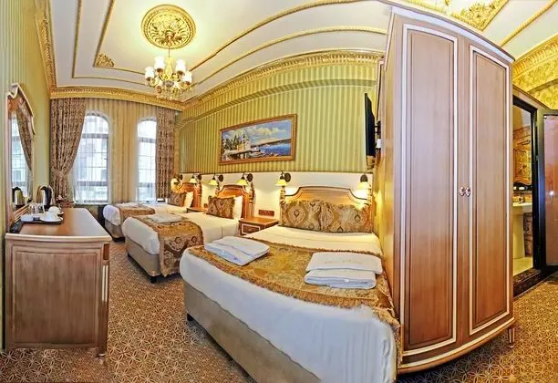 Deluxe Dört Kişilik Oda