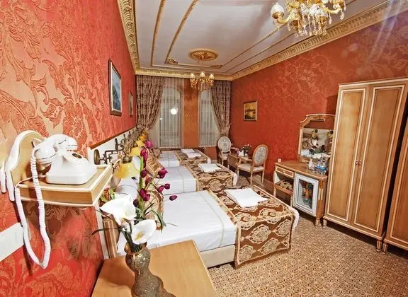 Deluxe Dört Kişilik Oda