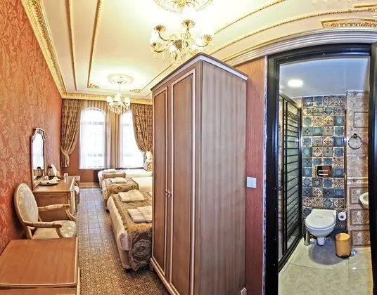 Deluxe Dört Kişilik Oda