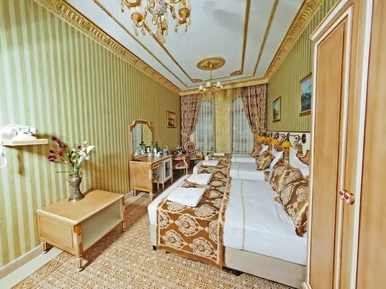 Deluxe Dört Kişilik Oda