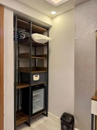 Triple, Şehir Manzaralı