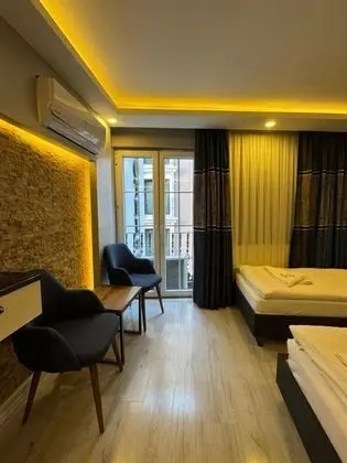 Triple, Şehir Manzaralı