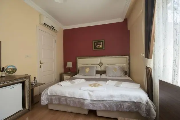 Tek Büyük Yataklı Oda