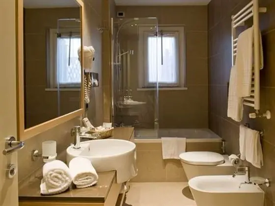 Deluxe Tek Büyük Yataklı Oda, Balkon