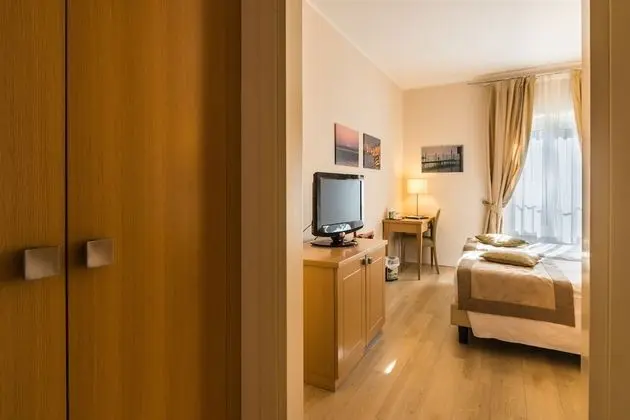 Tek Büyük Yataklı Oda, Balkon, Göl Manzaralı